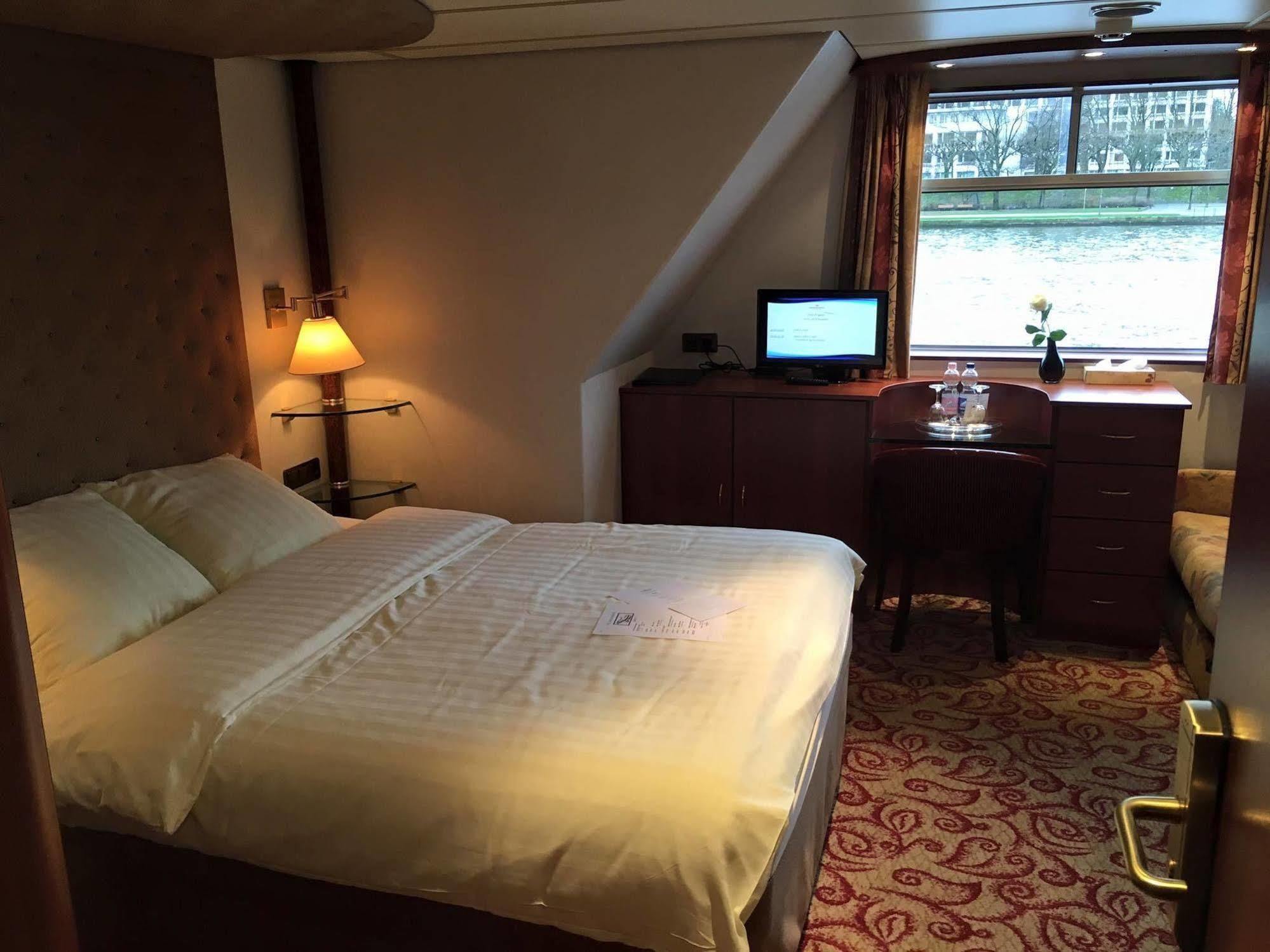 Knm Ms Switzerland II - Frankfurt Hotell Frankfurt am Main Eksteriør bilde